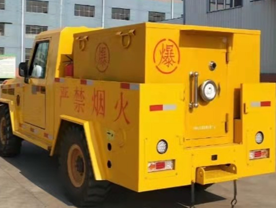 泌阳凯龙爆破器材运输车：保障爆破任务的安全运行